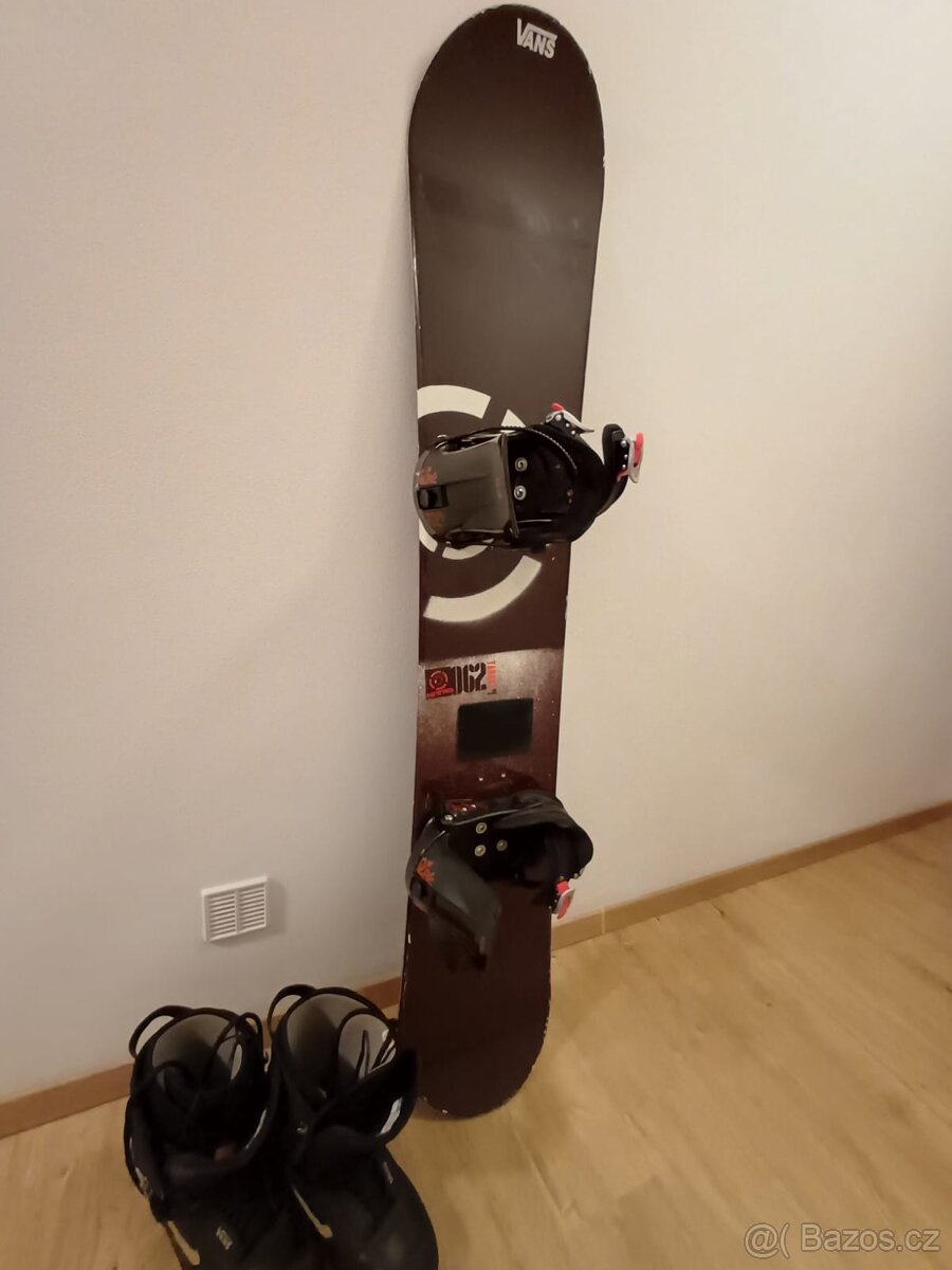 Prodán snowboard Nitro a boty Vans - 2