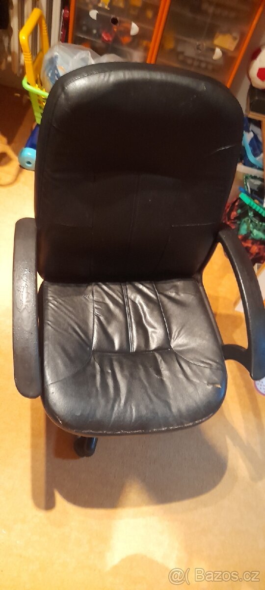 Kancelářská židle stará zdarma - 2