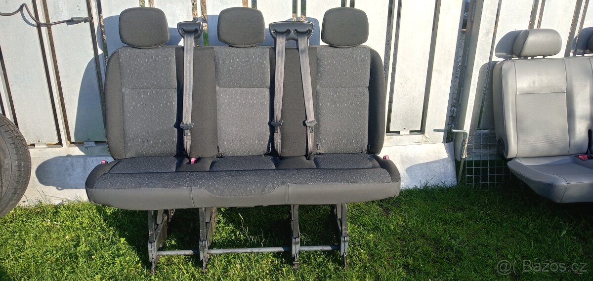 PRODÁM TROJSEDAČKU S PÁSY PRO TŘI OSOBY 2X ISOFIX - 2