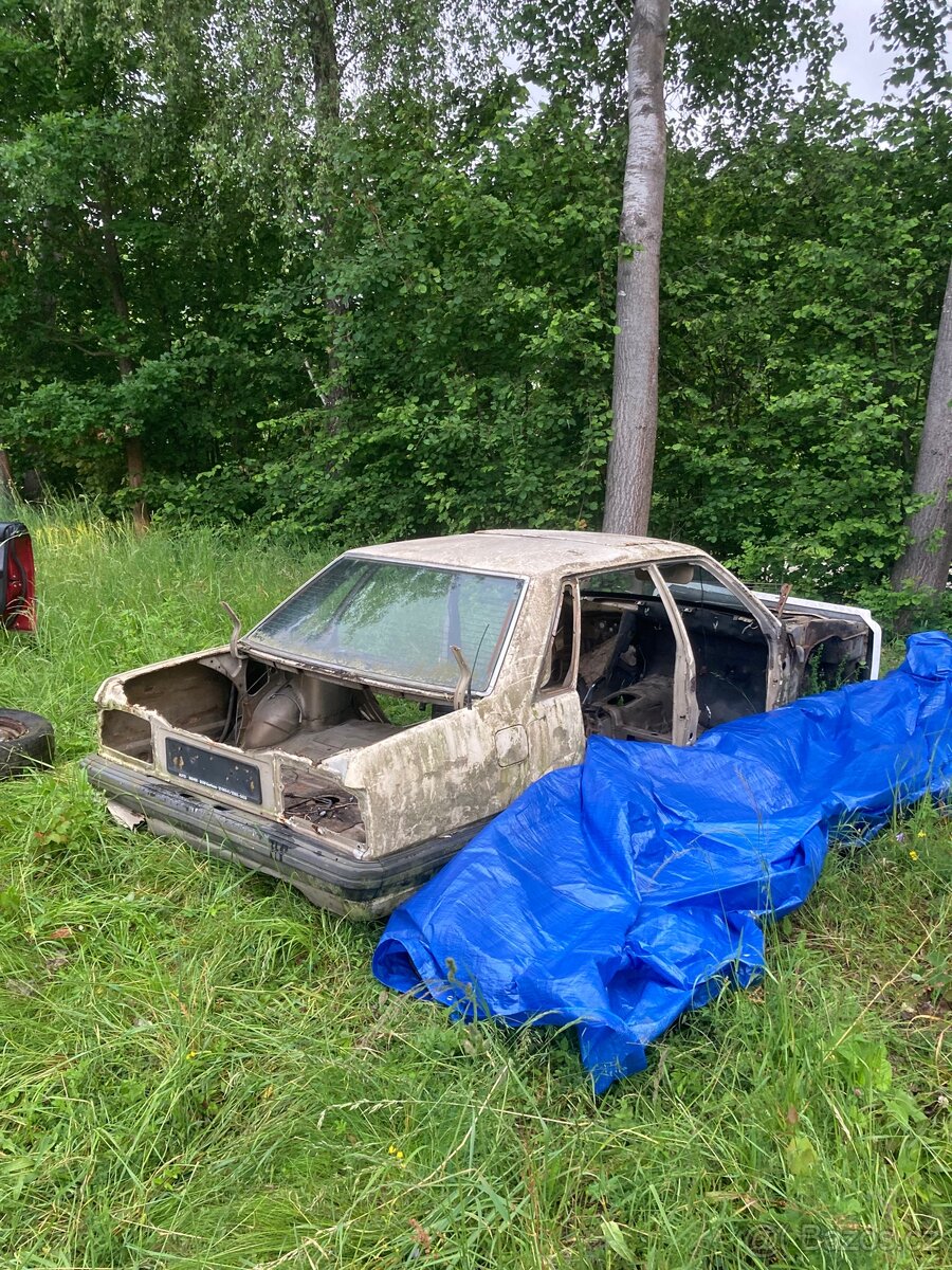 Nissan Laurel C31 - Díly - 2