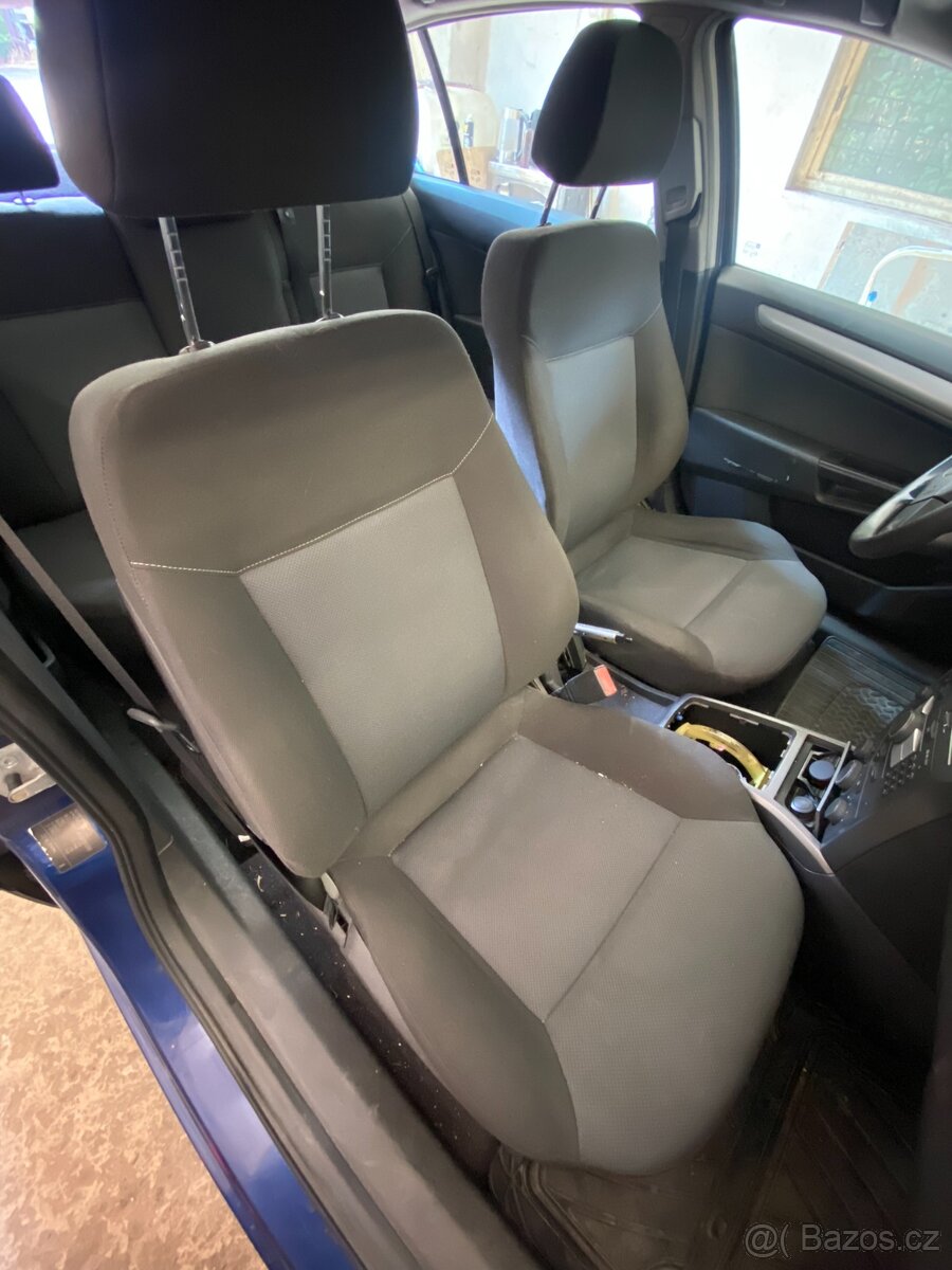 Sedadla OPEL ASTRA - 2