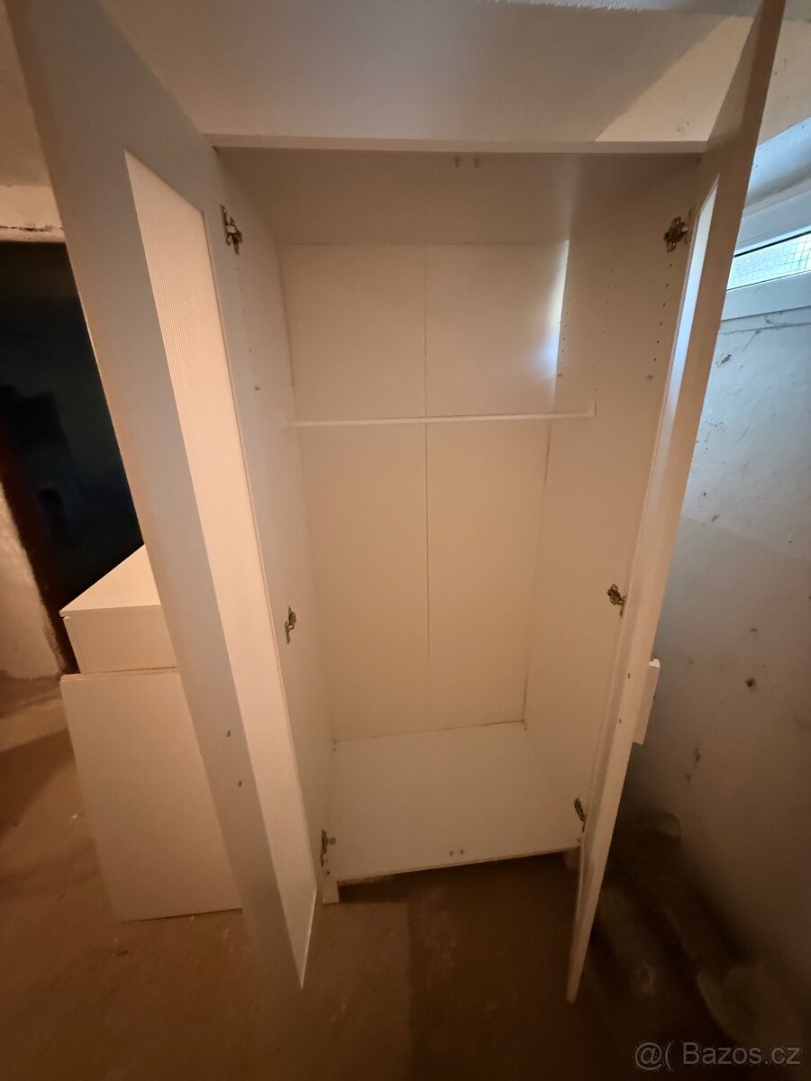 Daruji 2ks skříní - 2