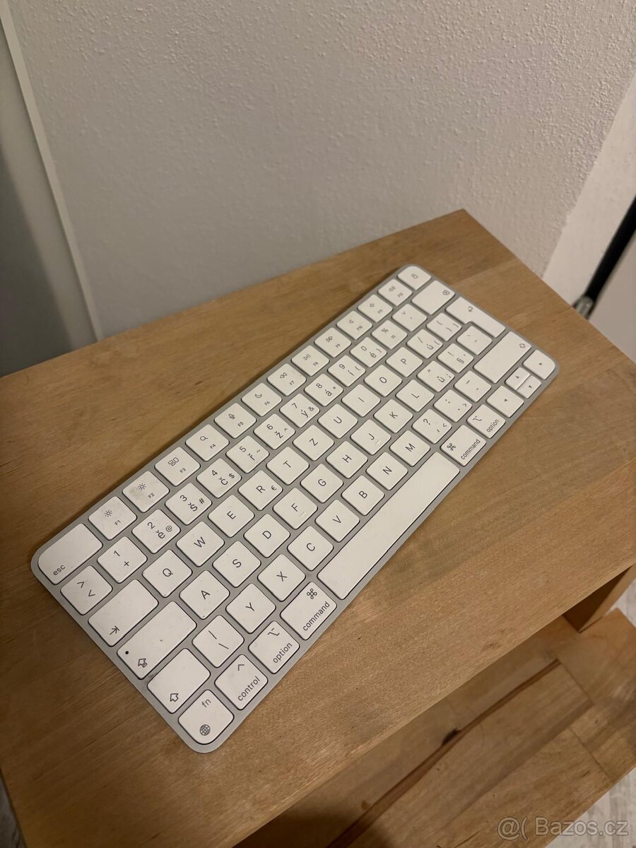 Apple Magic Keyboard - 2