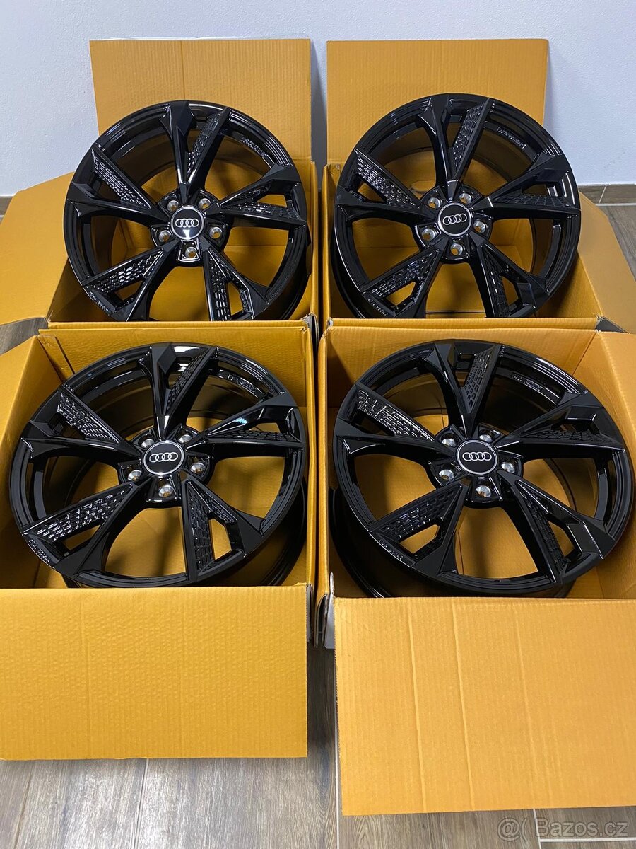 5x112 R18 Black - 2