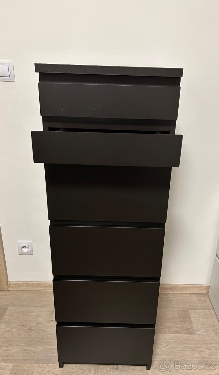 Komoda MALM se zrdcadlem - 6zásuvek - 2
