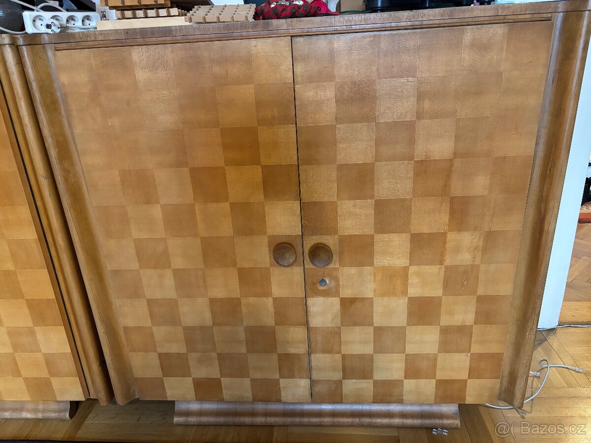 Starožitné skříně - 2