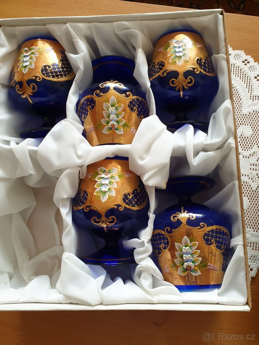 Broušené a hutní sklo. - 2