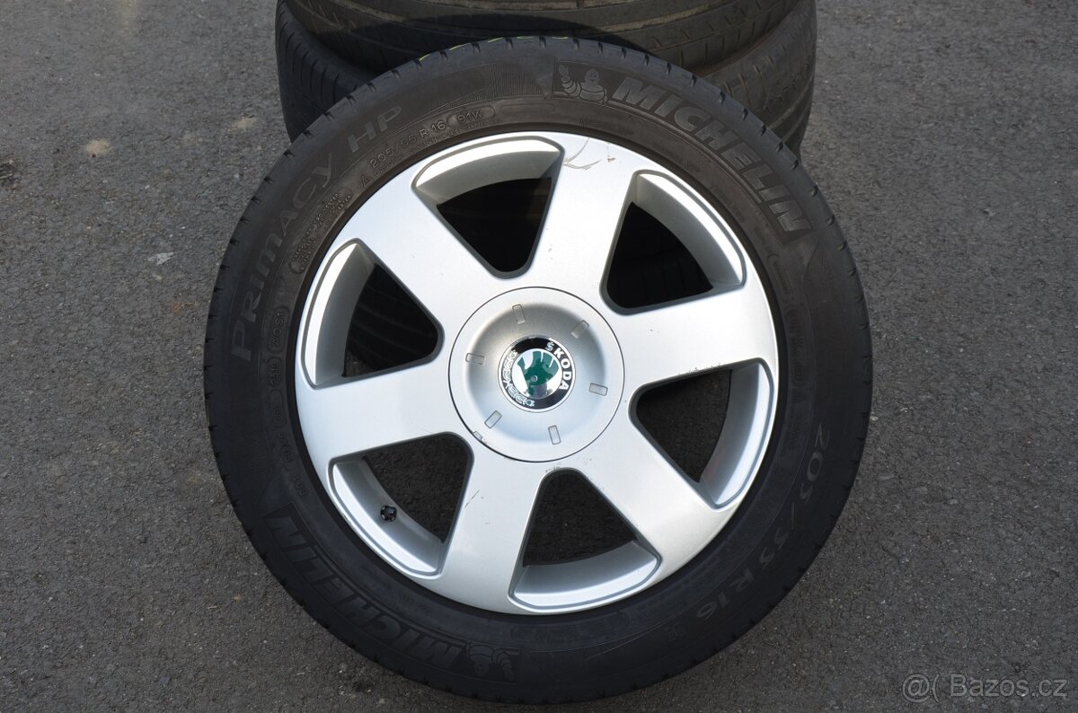 Škoda Octavia 2 - letní alu 16" "VEGA" - 2