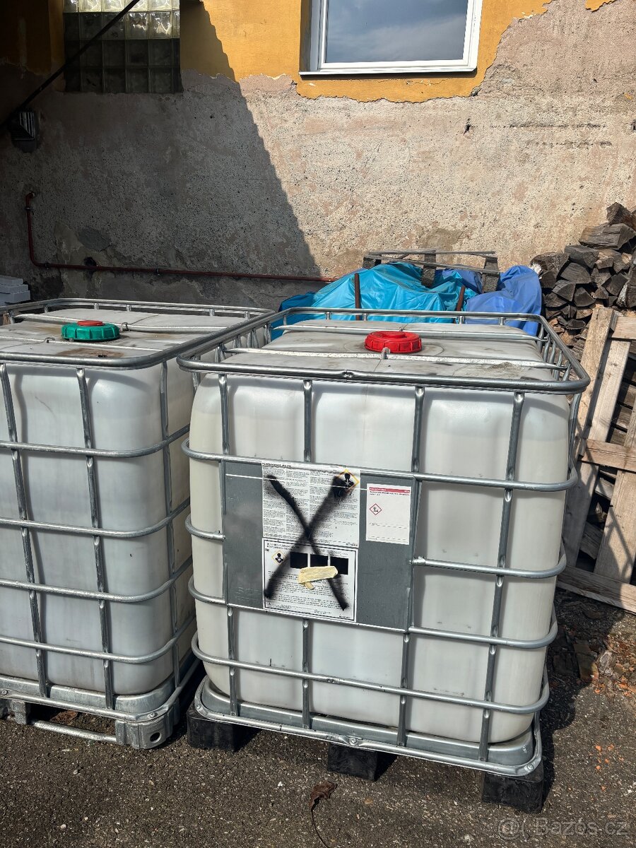 Nádrž na vodu 1000l - 2