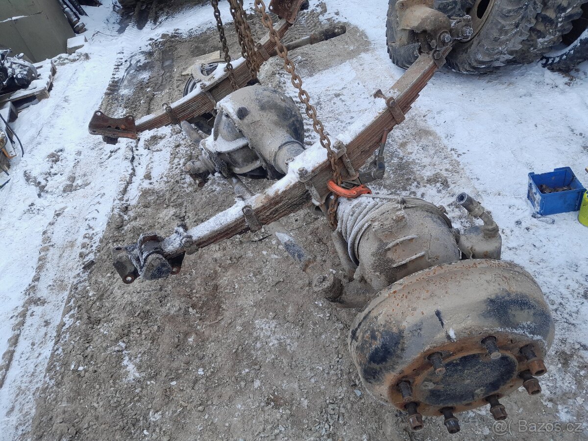 Praga V3S přední náprava s pérama - 2