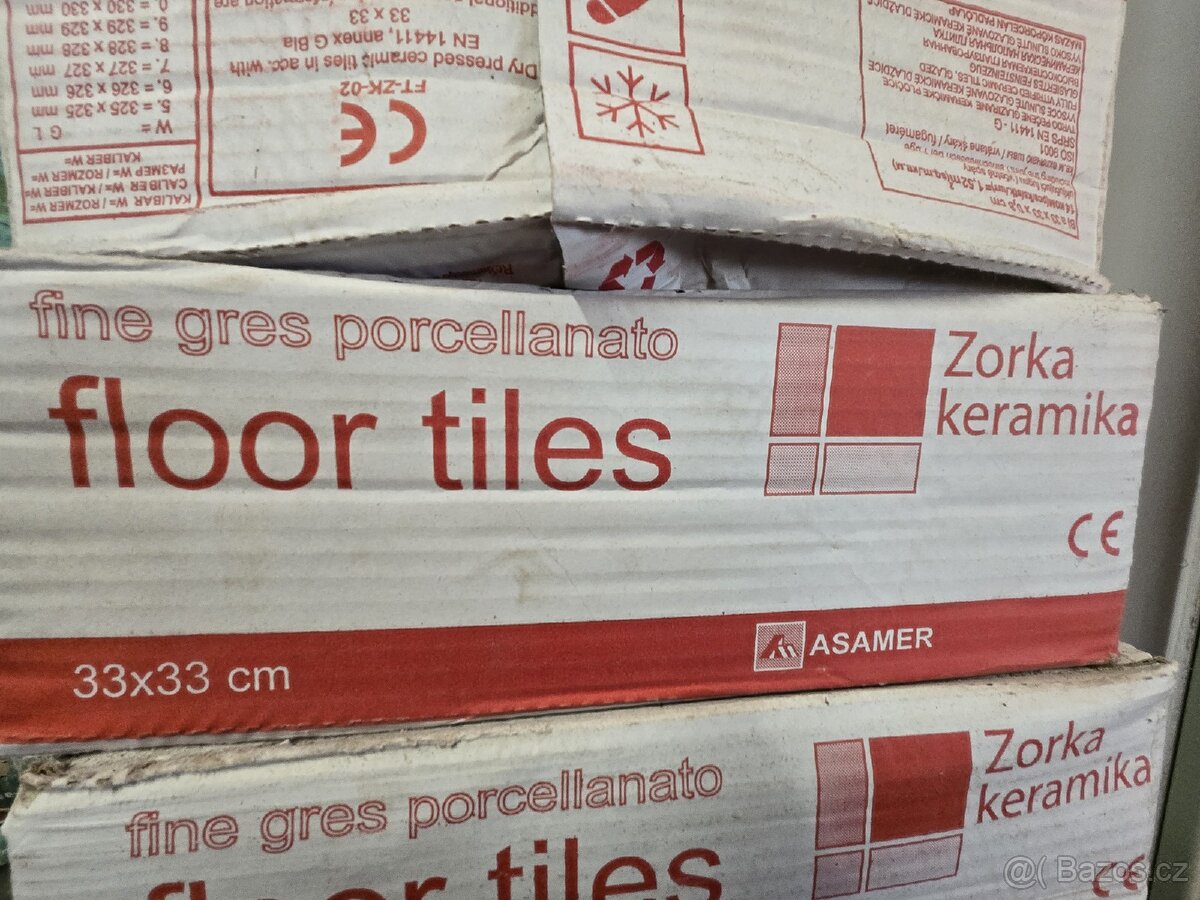 Venkovní dlažba 33 na 33 cm - 2