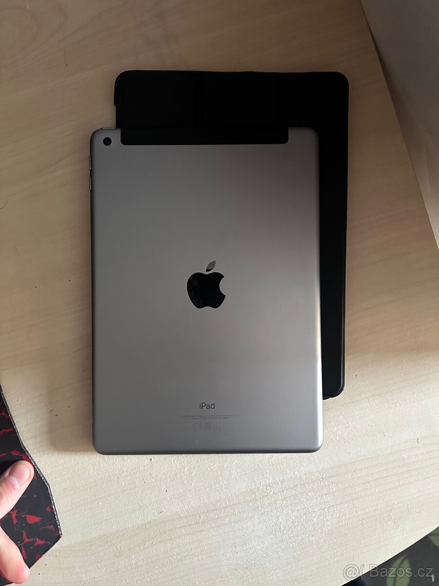 Apple iPad 6 gen - 2