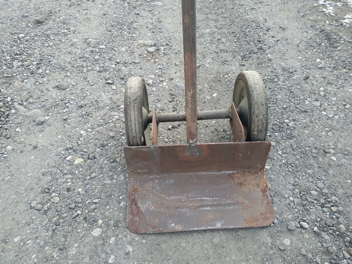 Rudla rudl na popelnici , svářečku nebo cokoliv - 2