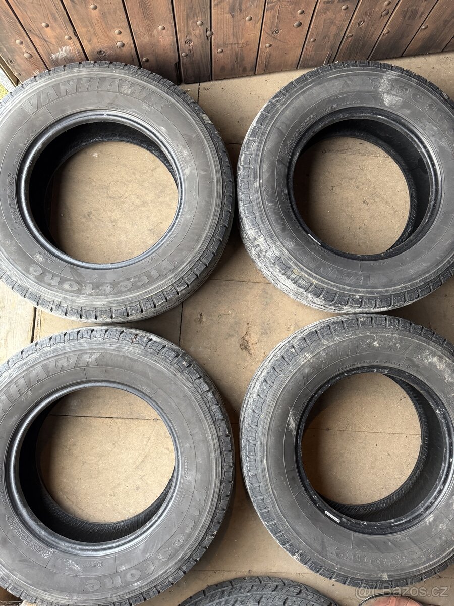 Letni pneu 4x Firestone VANHAWK 225/70/15C - 2