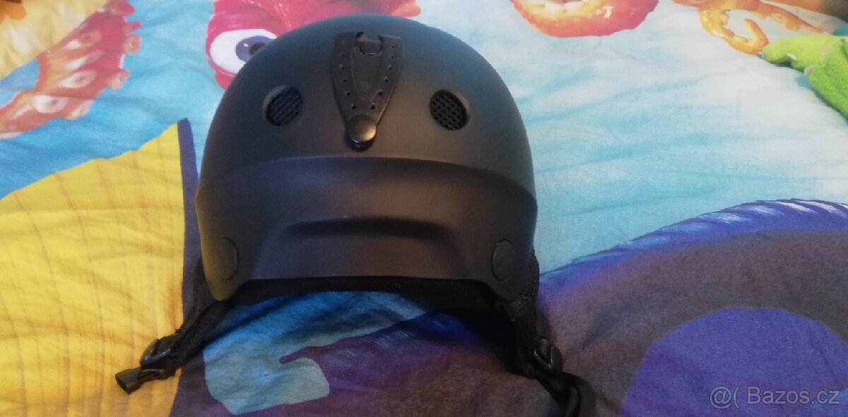 Lyžařská přilba - 2
