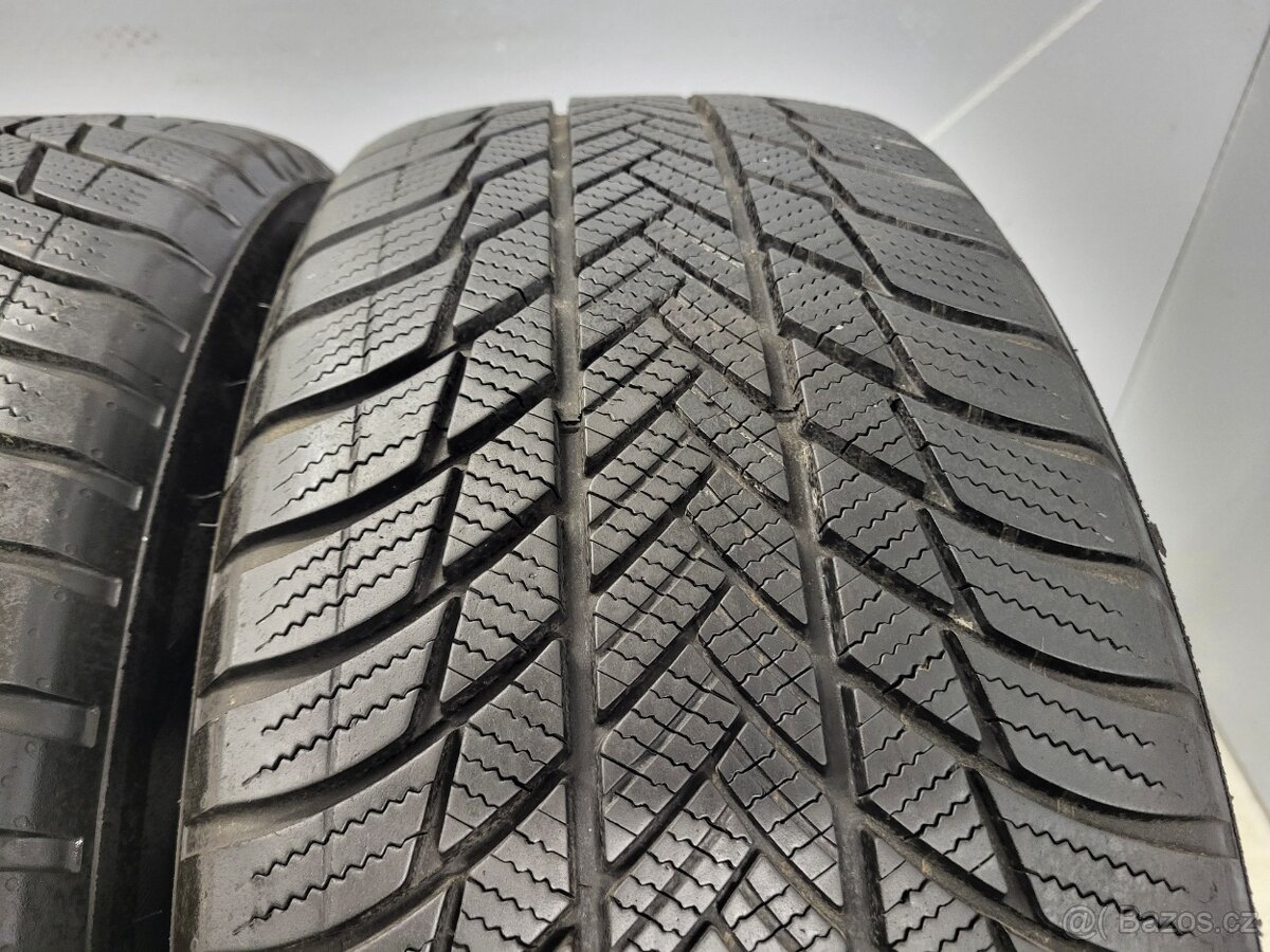2x 225/60R17 Bridgestone zimní pneu - 2
