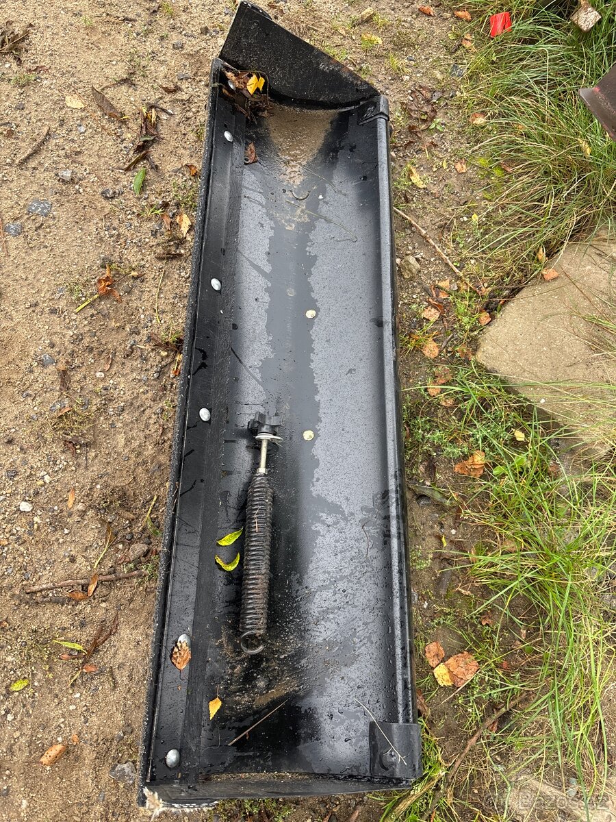 Zahradní traktůrek radlice na sníh - 2