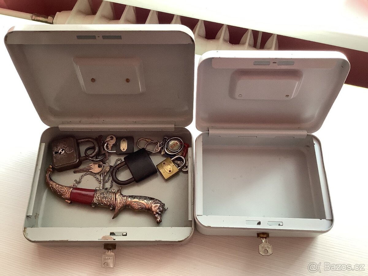 Trezor přenosná příruční pokladna malá a velká. Visací zámky - 2
