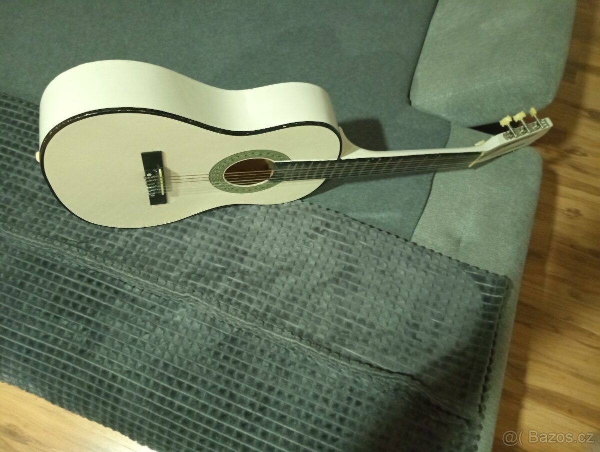 Prodám dětskou kytaru - 2