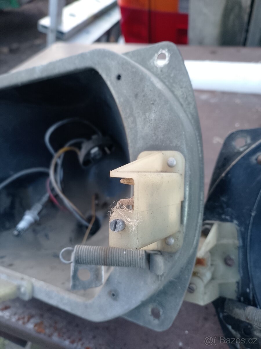 Škoda 120L 130L Rapid držáky, hrnce velkých světel - 2