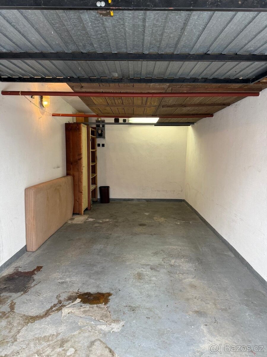 Prodej garáže za zimním stadionem v Táboře - 2
