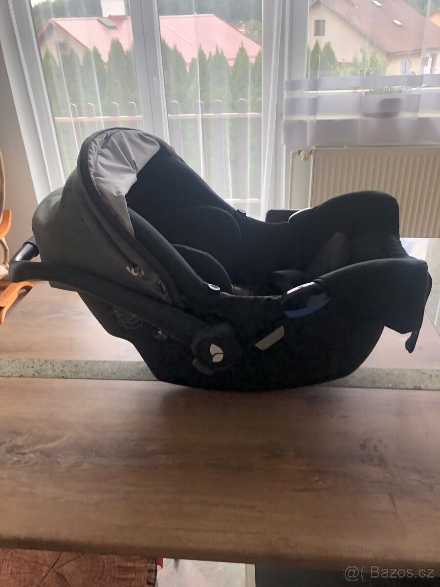 Prodám autosedačku Joie. - 2