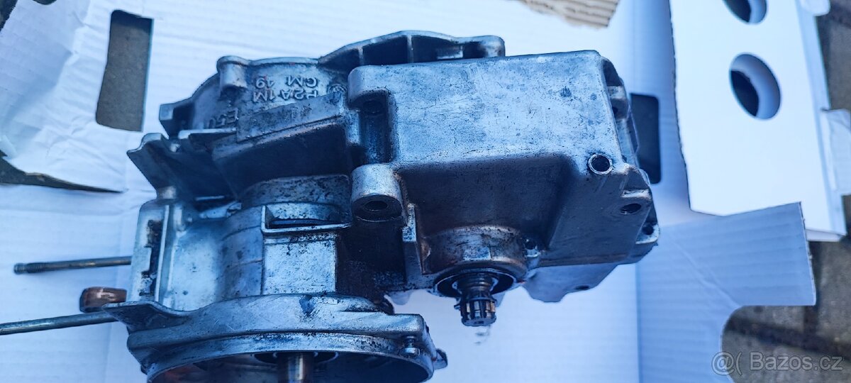 Manet Korado polomotor - 2