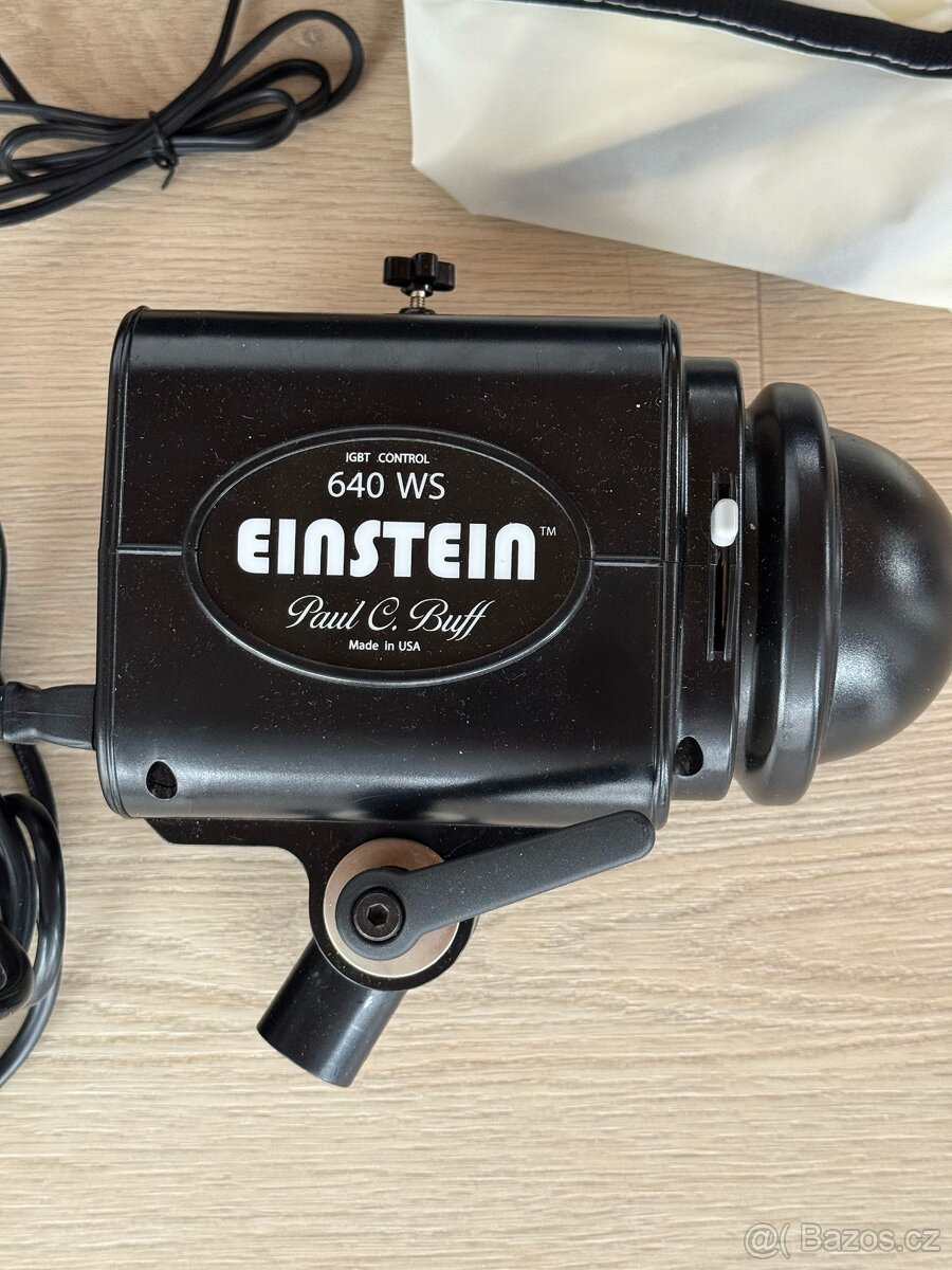 Paul C. Buff Einstein E640 + Vagabond Mini Lithium + Octabox - 2