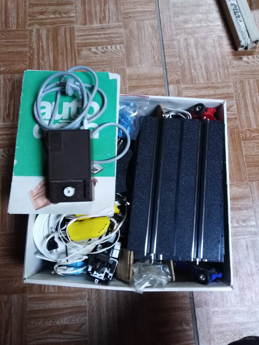 Retro hračky autodráha (zamluveno) - 2