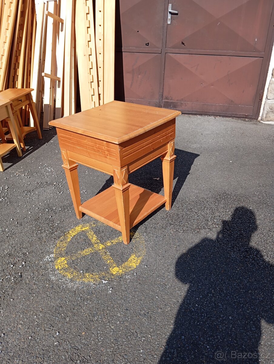 Stolek selský styl - 2