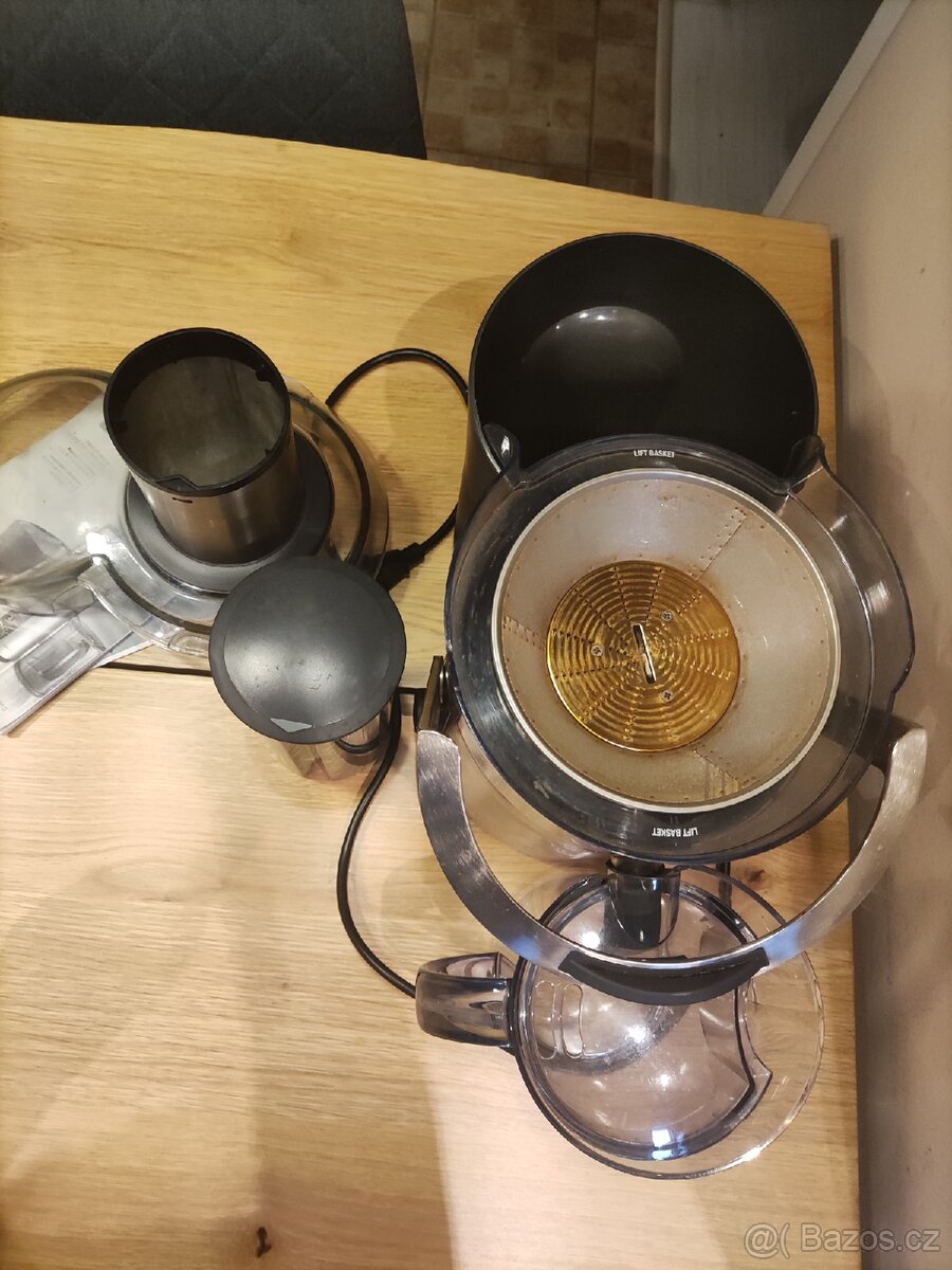 Odšťavňovač Catler - 2