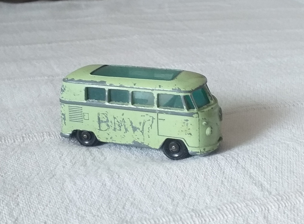 matchbox rw34 Volkswagen Caravette - 2