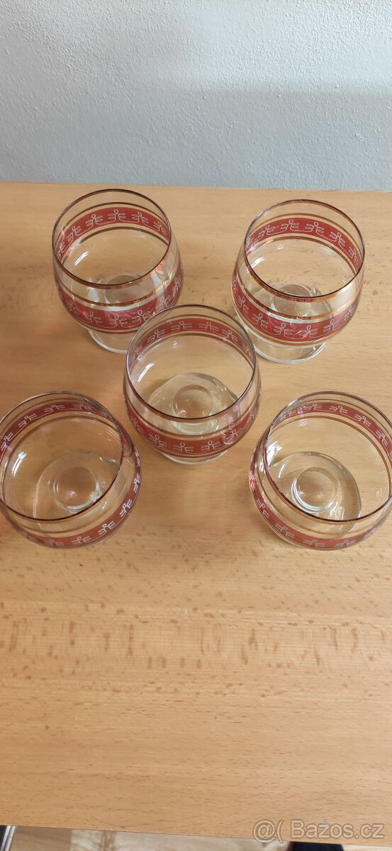 Skleničky na nožce 5ks - 2