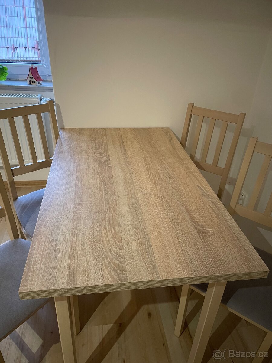 Jídelní stůl - 2