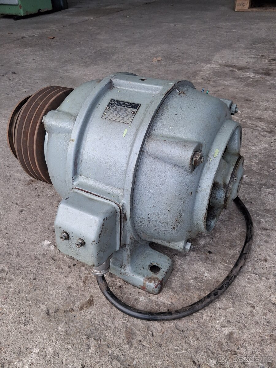 Prodám elektromotor 3 kW, 1420 ot./ min. - 2