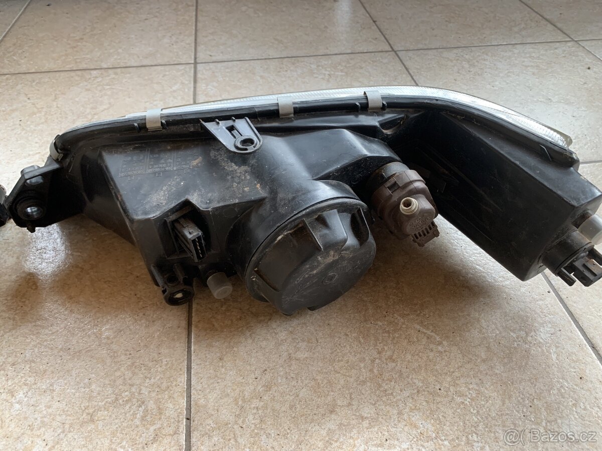 Přední světlomety Peugeot 306 - 2