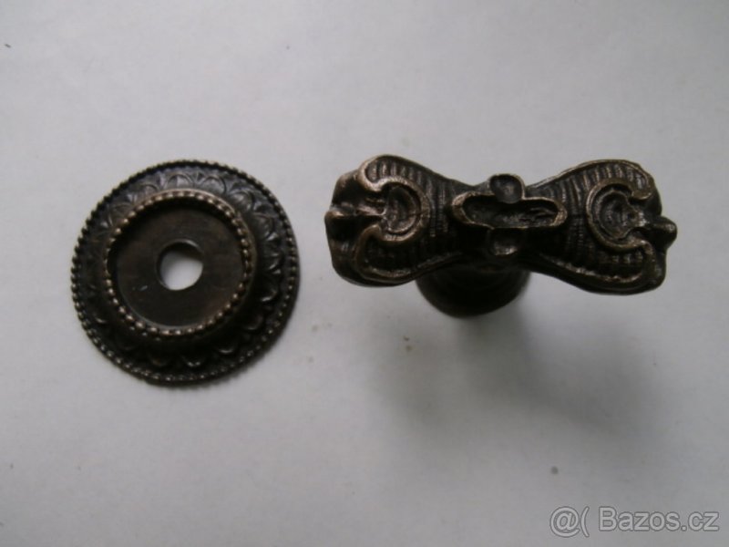 Trezor starožitný popelka replika kliky za 1.000 kč - 2