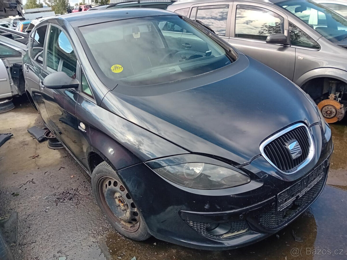 Seat Toledo 1.6 ( BSE ) 75kW r.2007 černá na náhradní díly - 2