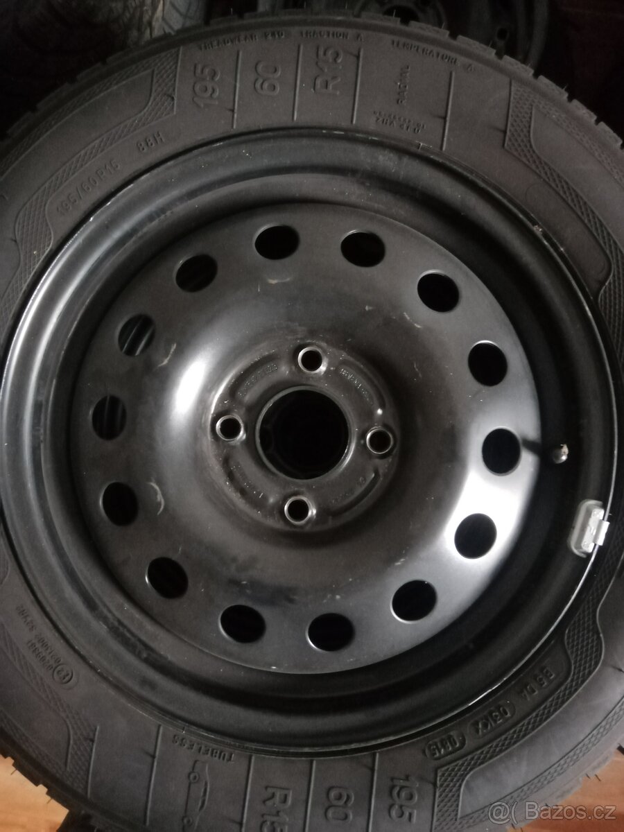 Letní pneu 195/60/15 - 2