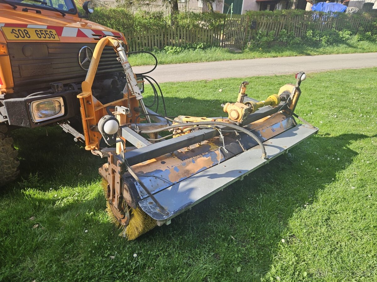 čelní zametací koště Schmidt 2,4m - 2