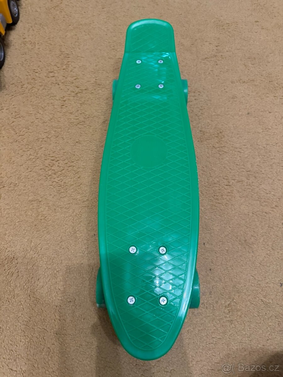 Dětský Skateboard skoro nepoužitý - 2