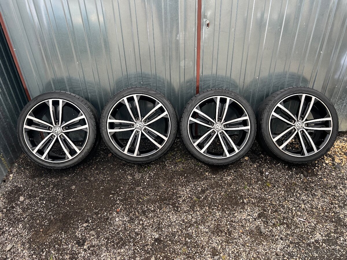 Originální letní sada VW 225/40R18, 6,5mm - 2
