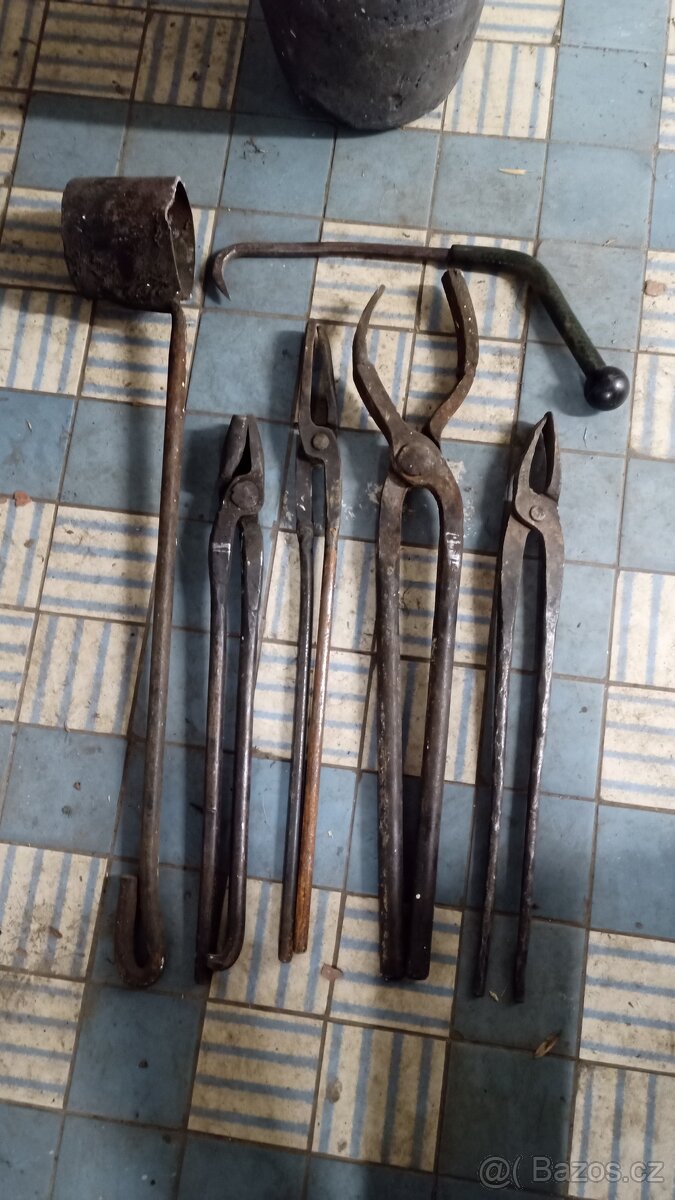 Set kovářského náčiní - 2