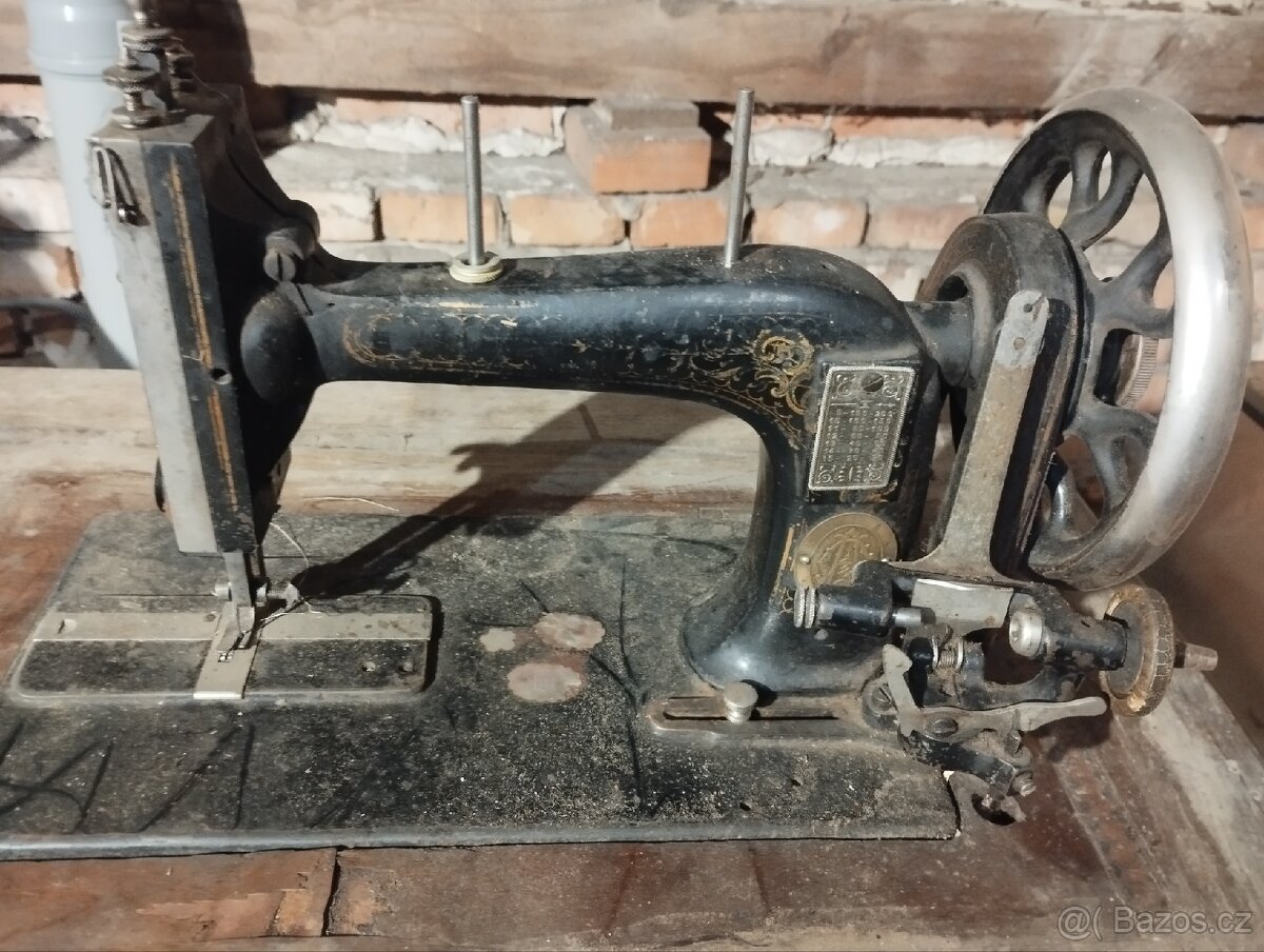 šicí stroj Singer, Bobbin - 2