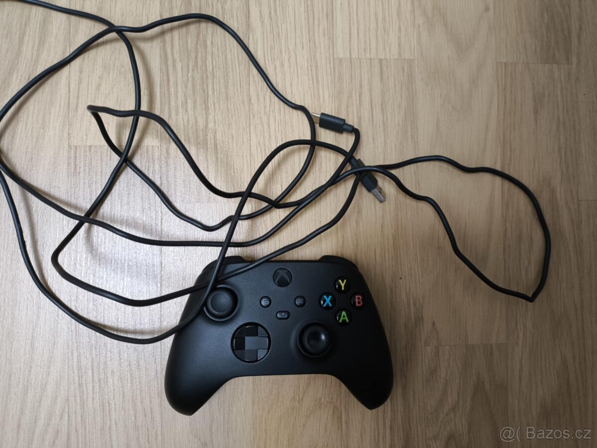 Xbox ovladač - 2