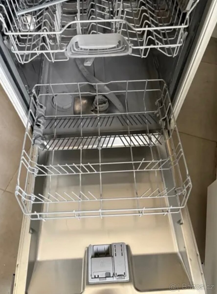 Vestavná myčka Bosch Silent Plus - 2