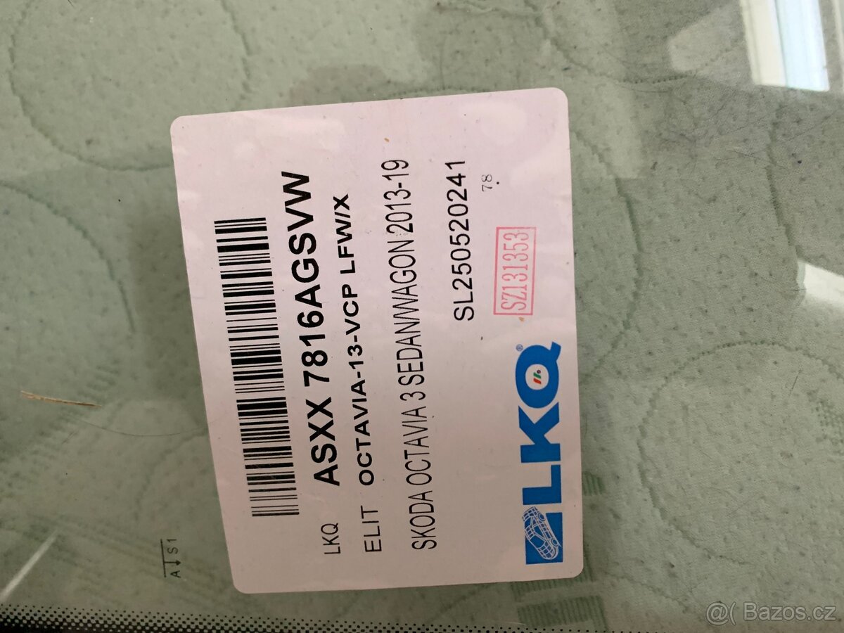 Škoda Octavia 3 čelní sklo - 2