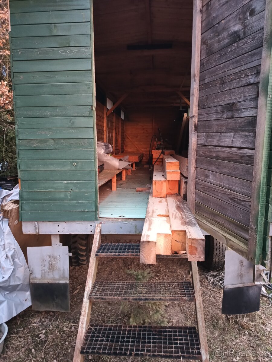 Včelín maringotka - 2