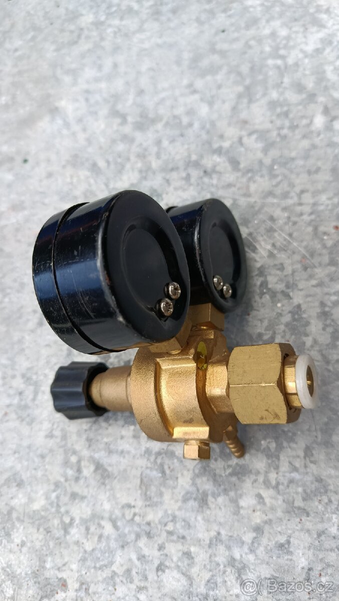 Prodám hodiny CO2 300 Kč - 2