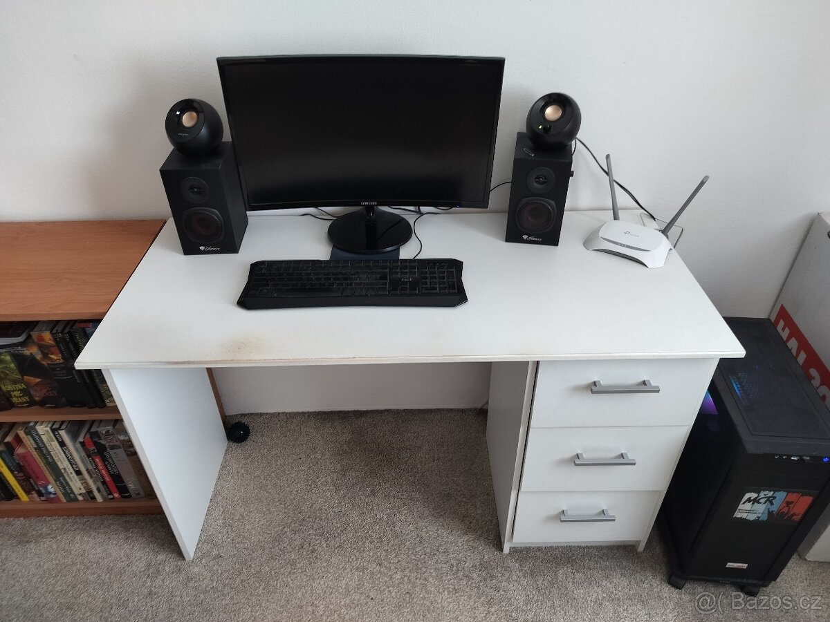 Kancelářský stůl - 2